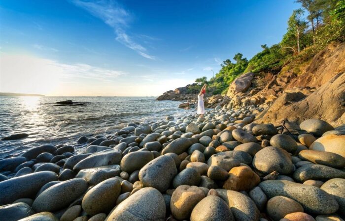 bai-tam-hoang-hau-bai-da-trung-ghenh-rang-tien-sa-quy-nhon-quynhontourist