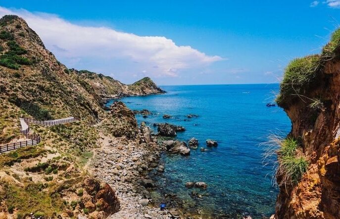 kinh-nghiem-kham-pha-ve-dep-hoang-so-cua-eo-gio-quy-nhon-202203240714578267